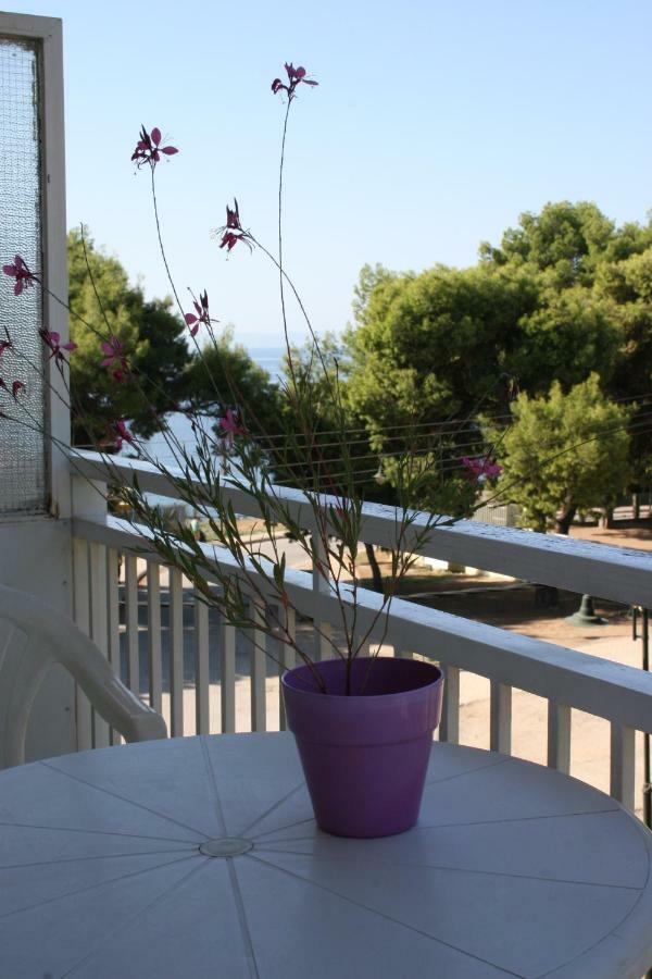 Cosy Apartment By The Sea Metamorfosi  Exterior foto