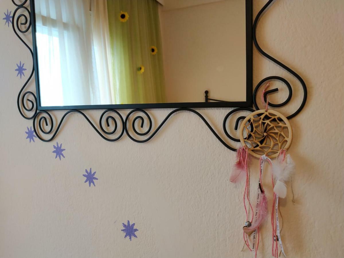 Cosy Apartment By The Sea Metamorfosi  Exterior foto